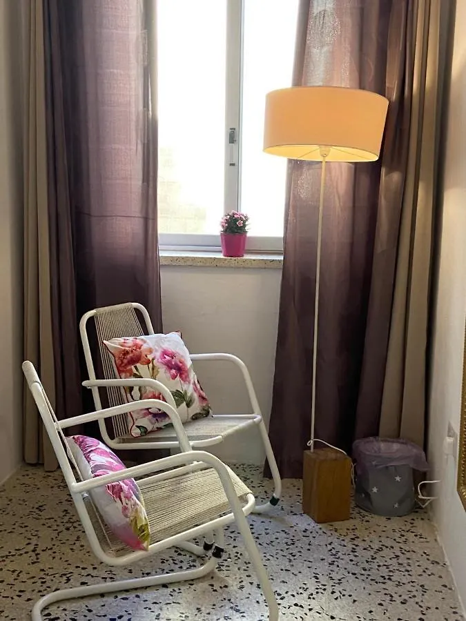 Sea Front Retro Style Apartment Marsaskala 0*,  Malta