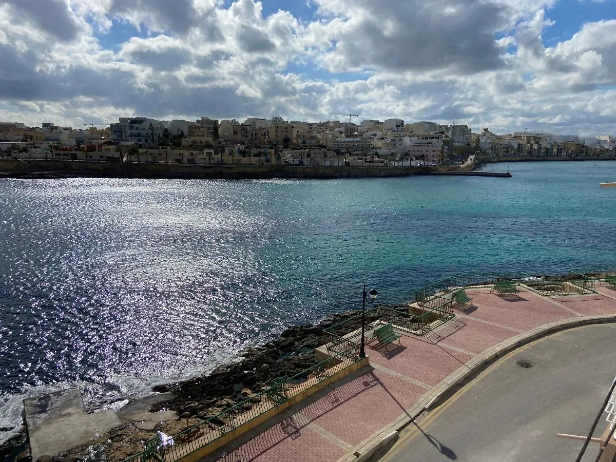 Sea Front Retro Style Apartment Marsaskala 0*,  Malta