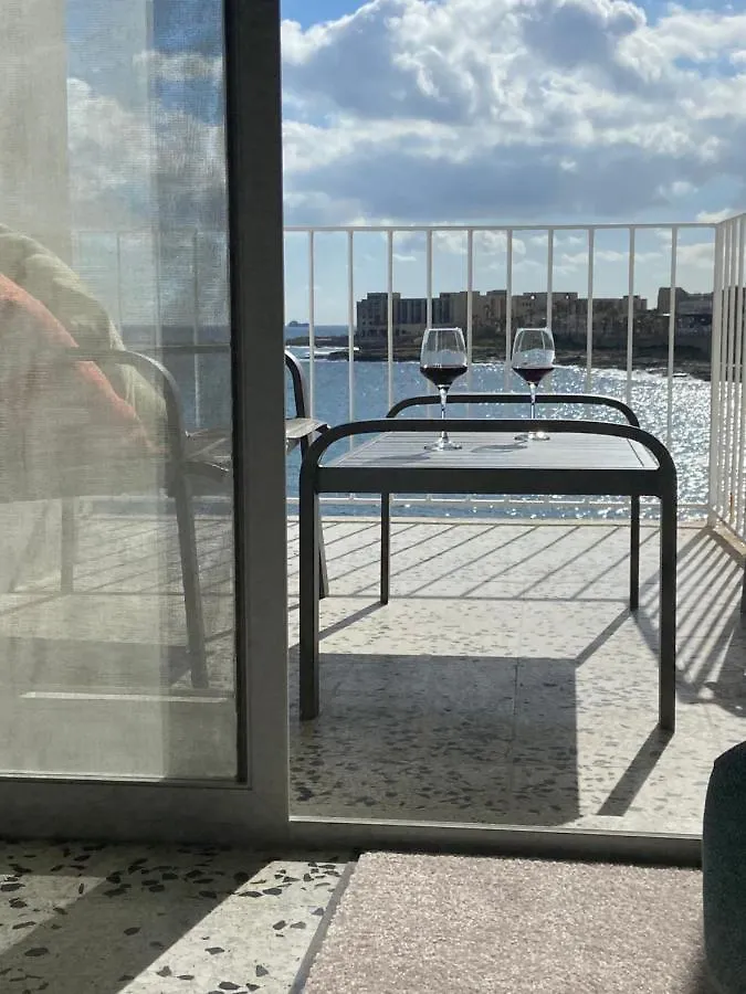 Sea Front Retro Style Apartment Marsaskala