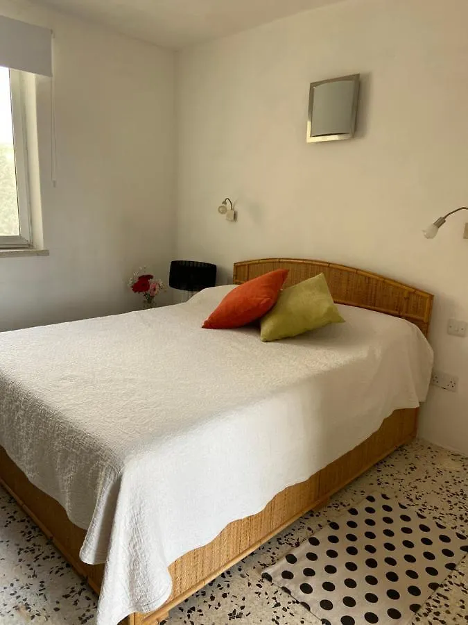 Sea Front Retro Style Apartment Marsaskala